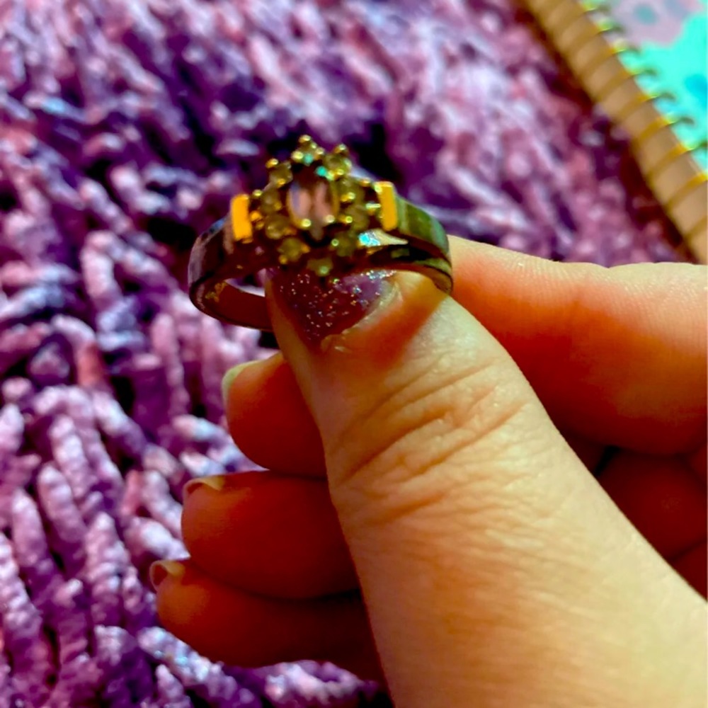 Gold amethyst size 9 ring